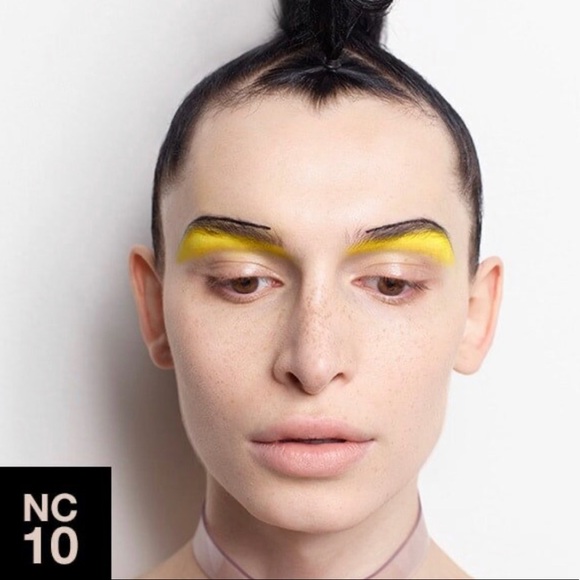 MAC *Bundle* Studio Fix Foundation NC10 + PUMP *DISCONTINUED* - Picture 3 of 12